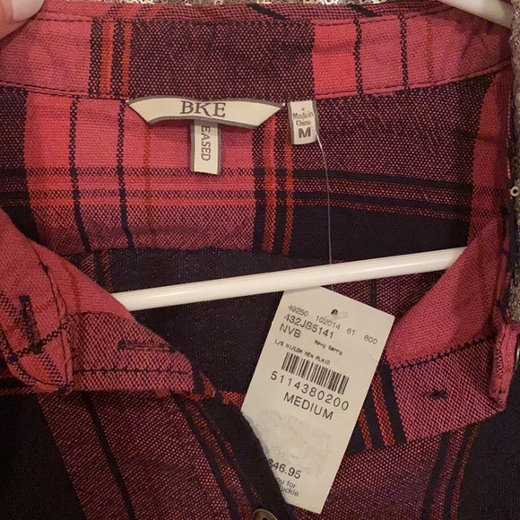 BKE NWT plaid cropped button up with sequin collar - Picture 2 of 3
